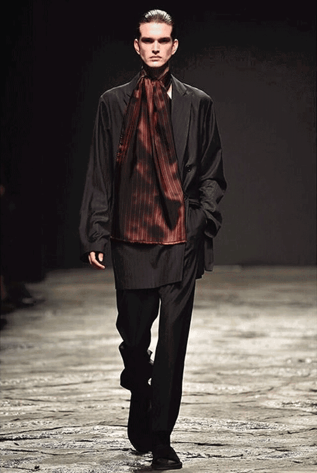 lucio vanotti    虽说运动风现在大行其道,能把运动元素成功带